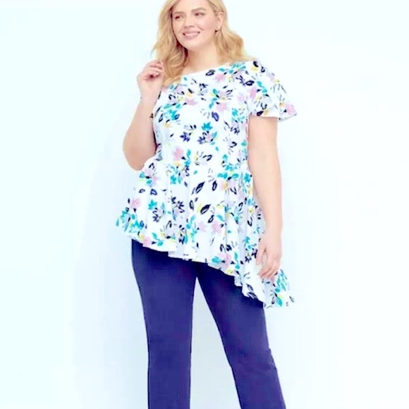Lane Bryant Floral Peplum Asymmetrical Hem top - Picture 4 of 8
